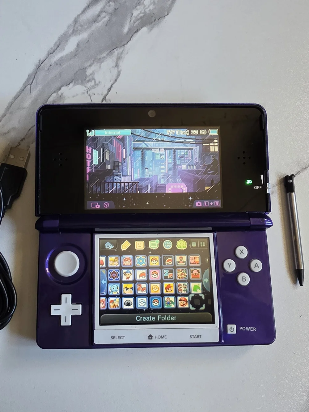 Nintendo 3DS Handheld Console - Midnight Purple
